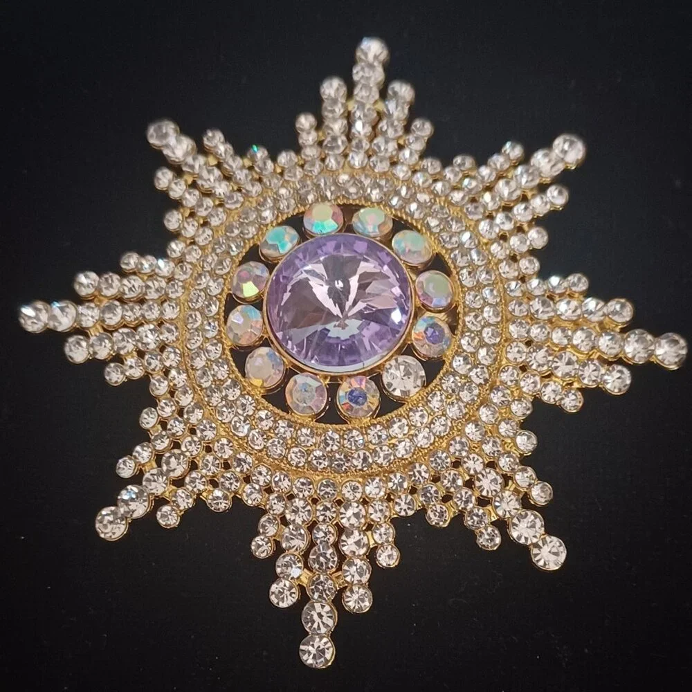 Fabulous Rhinestone Star with Lavender Center Stones - Picture 1 of 4